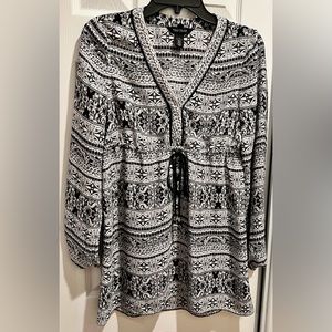 White House Black Market Blouse - Size 4